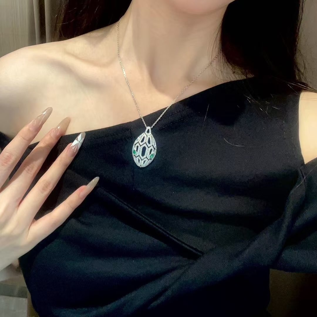 14k Gold 0.92 Ctw Natural Emerald & Diamond Pendant( Without Chain ) - 4