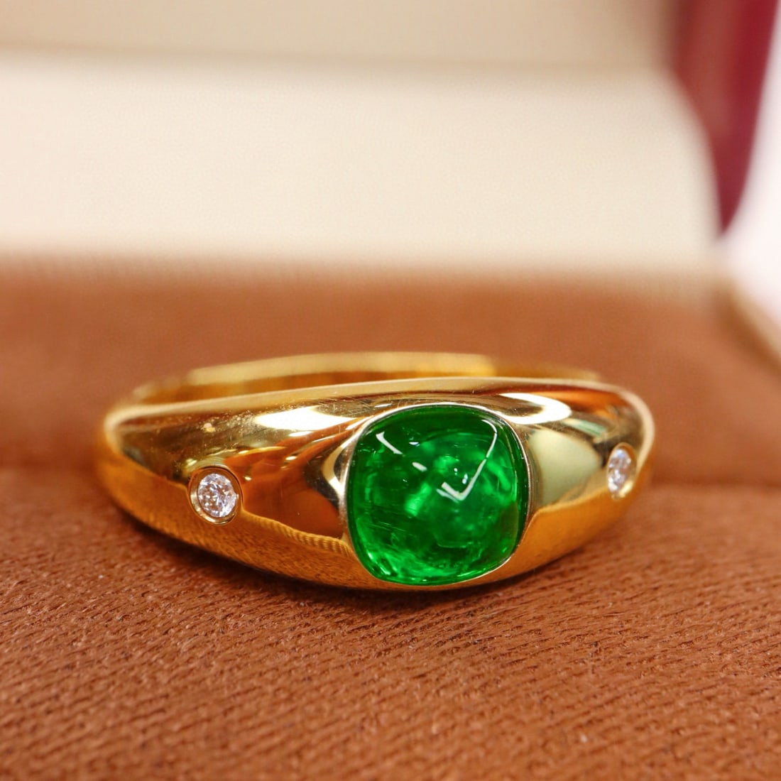 14k Gold 0.93 Ctw Vivid Green Natural Emerald & Diamond Ring - 2