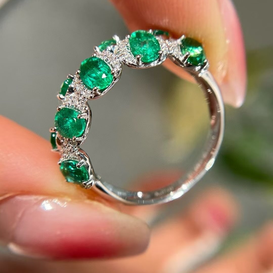 14k Gold 1.2 Ct Vivid Green Natural Emerald & Diamond Ring - 6