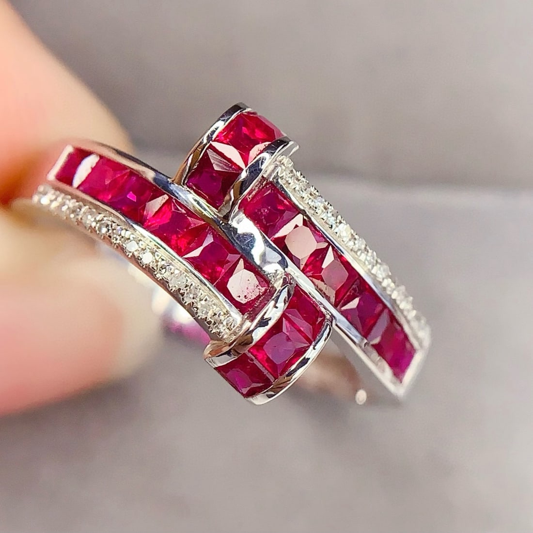 14k Gold 1.8 Ct Natural Ruby & Diamond Ring - 3