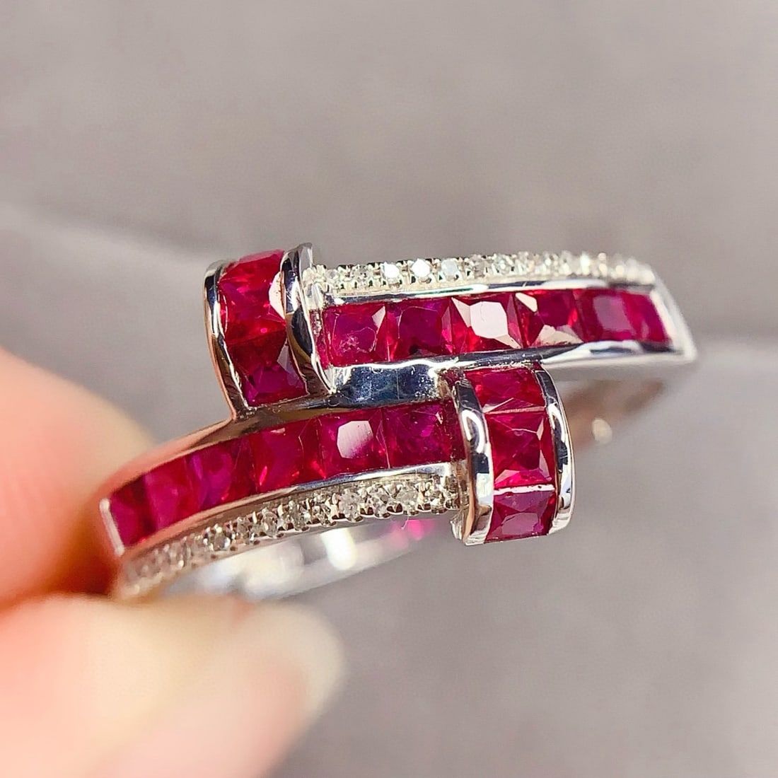 14k Gold 1.8 Ct Natural Ruby & Diamond Ring - 4