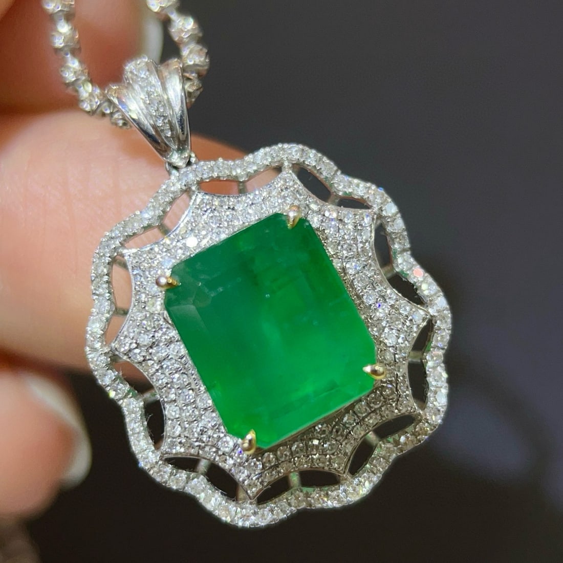 14k Gold 4.79 Ctw Natural Emerald & Diamond Pendant( Without Chain ) - 2