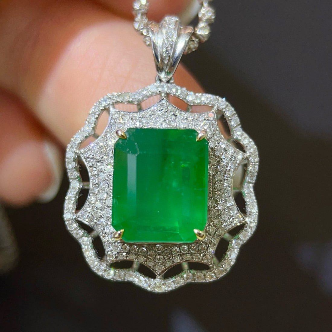 14k Gold 4.79 Ctw Natural Emerald & Diamond Pendant( Without Chain ) - 3