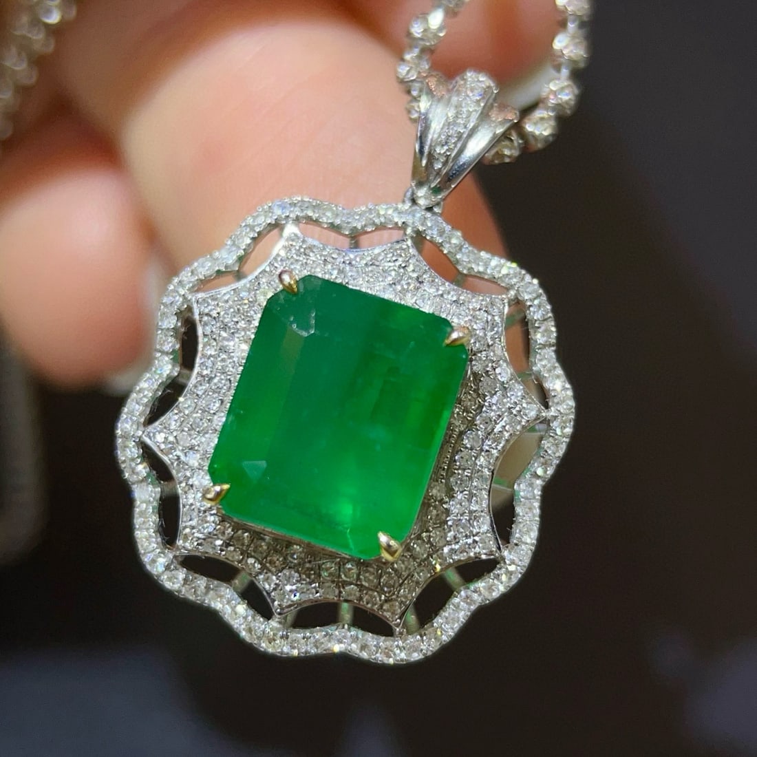 14k Gold 4.79 Ctw Natural Emerald & Diamond Pendant( Without Chain ) - 4