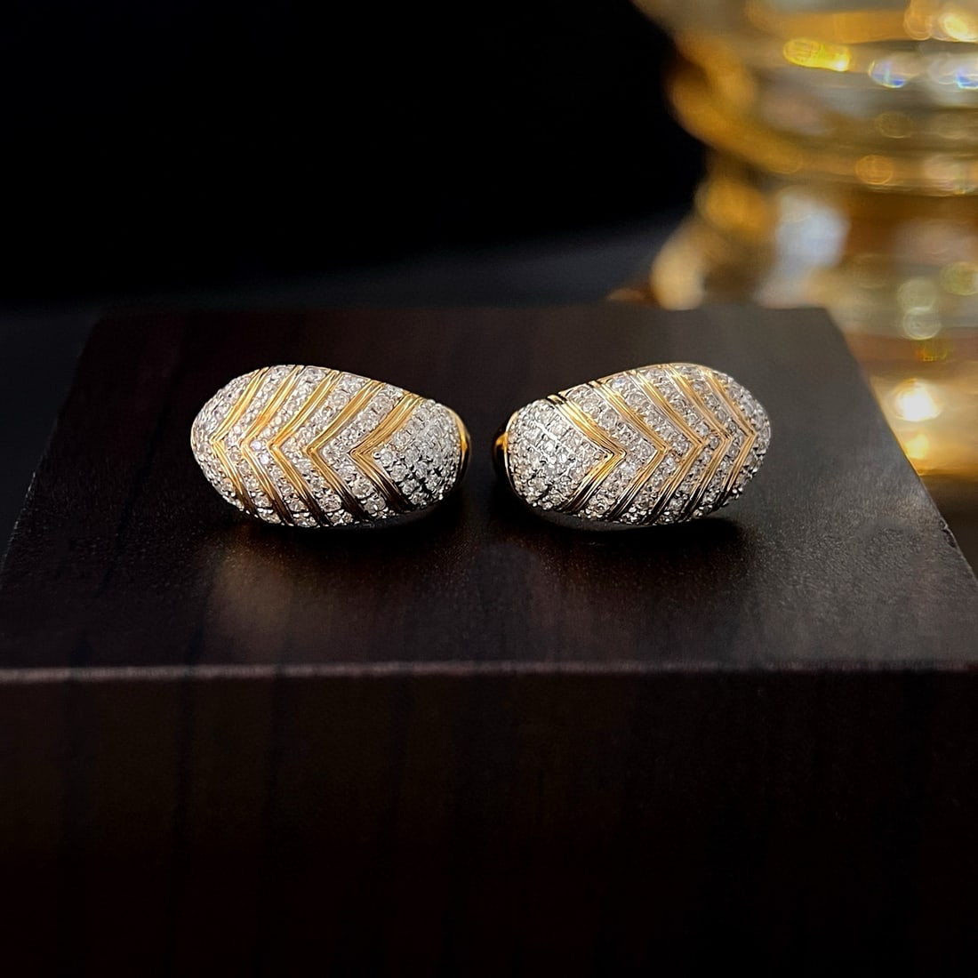 14k Gold 0.76 Ct Natural H Diamond Earrings: Ref:231084009 // gold content:14k gold // main gemstone:diamond // shape:round // carat weight:0. 76ct // clarity grade:vs-si // color:h // treatment:natural // cut grade:g // Condition: New Low