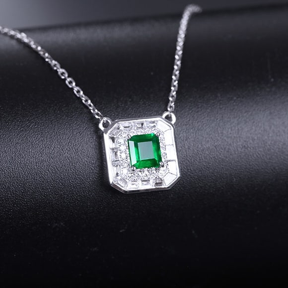 14k Gold 0.61 Ctw Vivid Green Natural Emerald & Diamond Necklace - 2