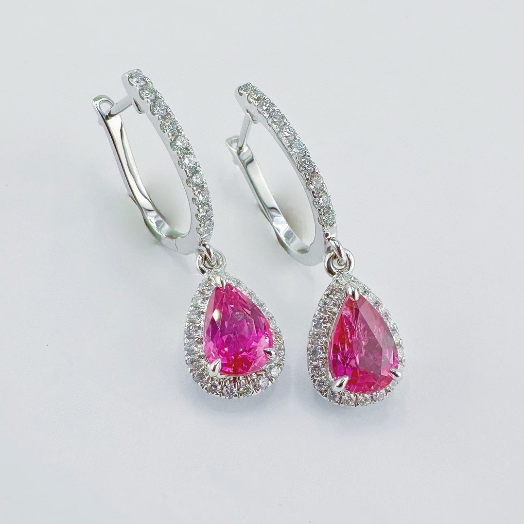 14k Gold 2.45 Ctw Natural Ruby & Diamond Earrings: Ref:231084021 // gold content:14k gold // main gemstone:ruby // shape:pear // carat weight:2. 05ct // color:red // treatment:natural // // adjacent gemstone 2 : diamond // shape:round // carat