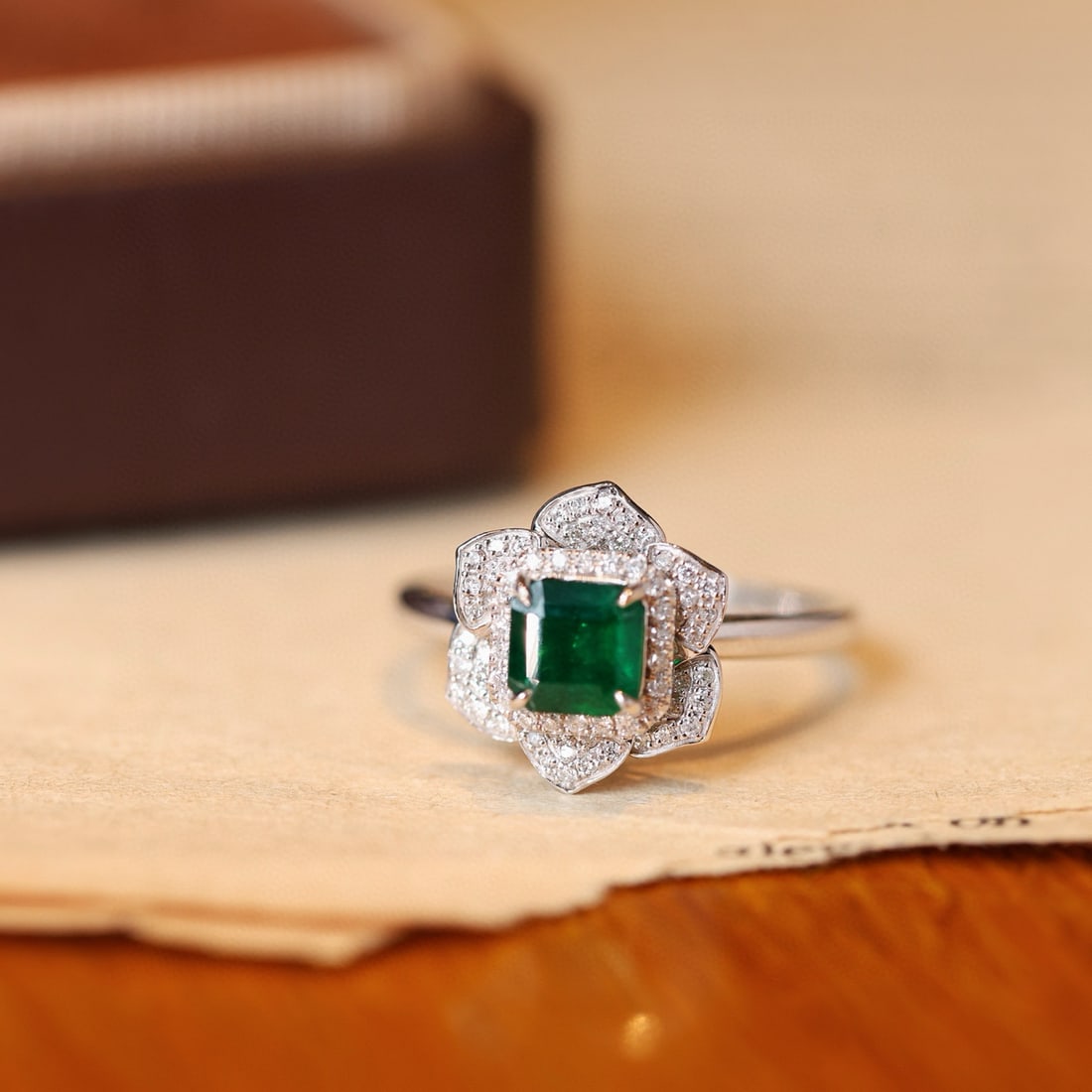 14k Gold 1.01 Ctw Vivid Green Natural Emerald & Diamond Ring: Ref:231084036 // gold content:14k gold // ring size:7. 25us // // main gemstone:emerald // shape:octagonal // carat weight:0. 75ct // color:vivid green // treatment:natural // // adjacent gemstone 2
