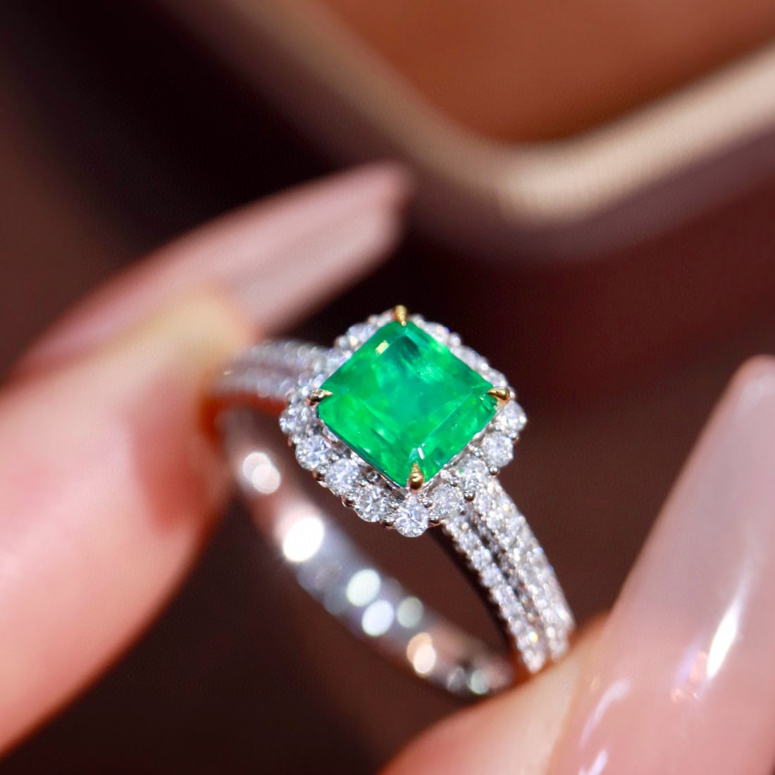 14k Gold 1.13 Ctw Vivid Green Natural Emerald & Diamond Ring - 6
