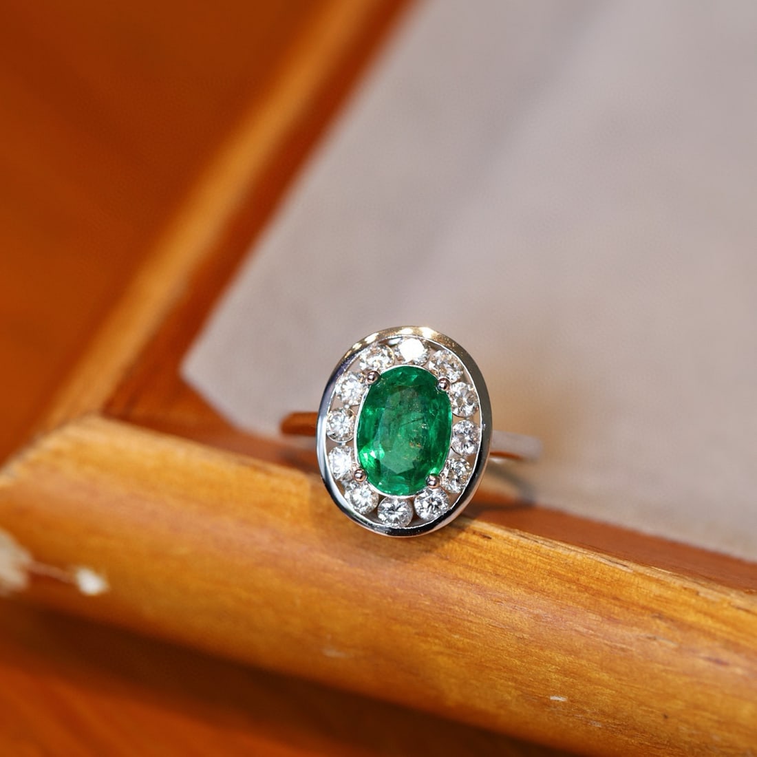 14k Gold 2.70 Ctw Natural Emerald & Diamond Ring - 6