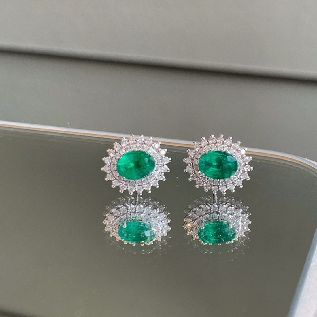 14k Gold 2.26 Ctw Vivid Green Natural Emerald & Diamond Earrings - 7