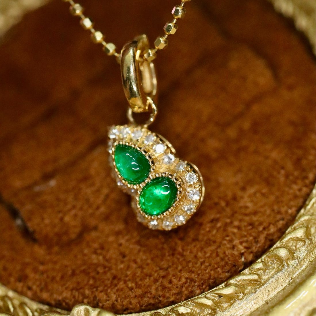 14k Gold 0.22 Ctw Vivid Green Natural Emerald & Diamond Pendant( Without Chain ) - 2