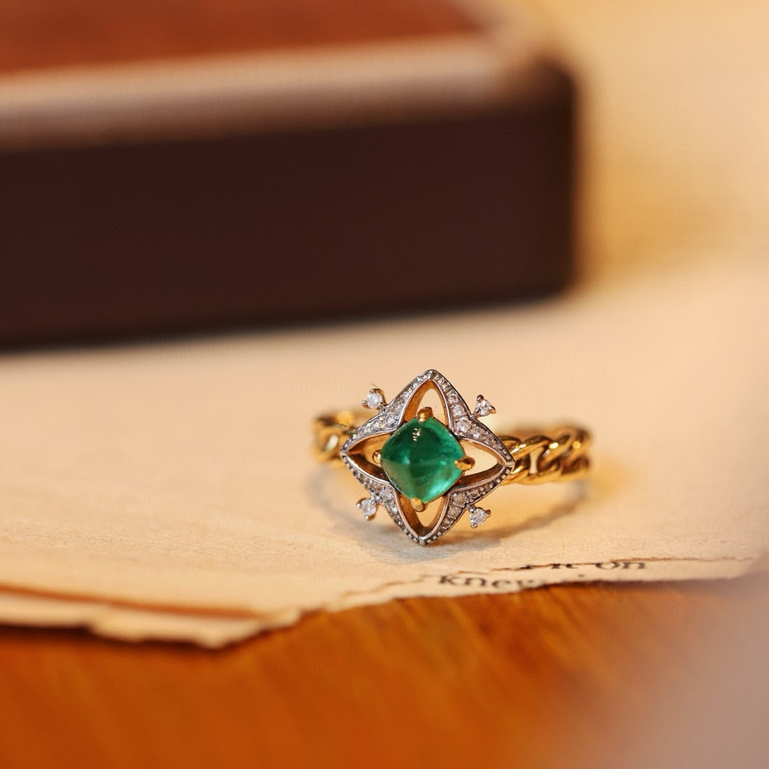 14k Gold 0.8 Ct Natural Emerald & Diamond Ring - 7