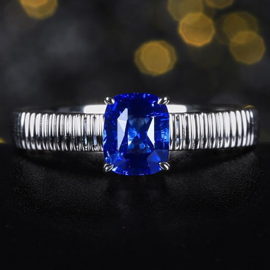 14k Gold 1.54 Ctw Natural Sapphire & Diamond Ring: Ref:231084102 // gold content:14k gold // ring size:7. 25us // // main gemstone:sapphire // shape:cushion // carat weight:1. 53ct // color:blue // treatment:natural // // adjacent gemstone 2 :