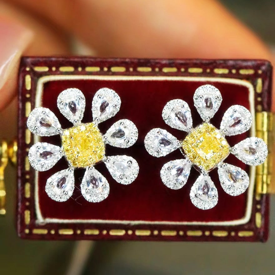 14k Gold 0.64 Ctw Natural Yellow Diamond & Diamond Earrings: Ref:231084108 // gold content:14k gold // main gemstone:yellow diamond // shape:cushion // carat weight:0. 26ct // color:yellow // treatment:natural // // adjacent gemstone 2 : diamond // shape:round
