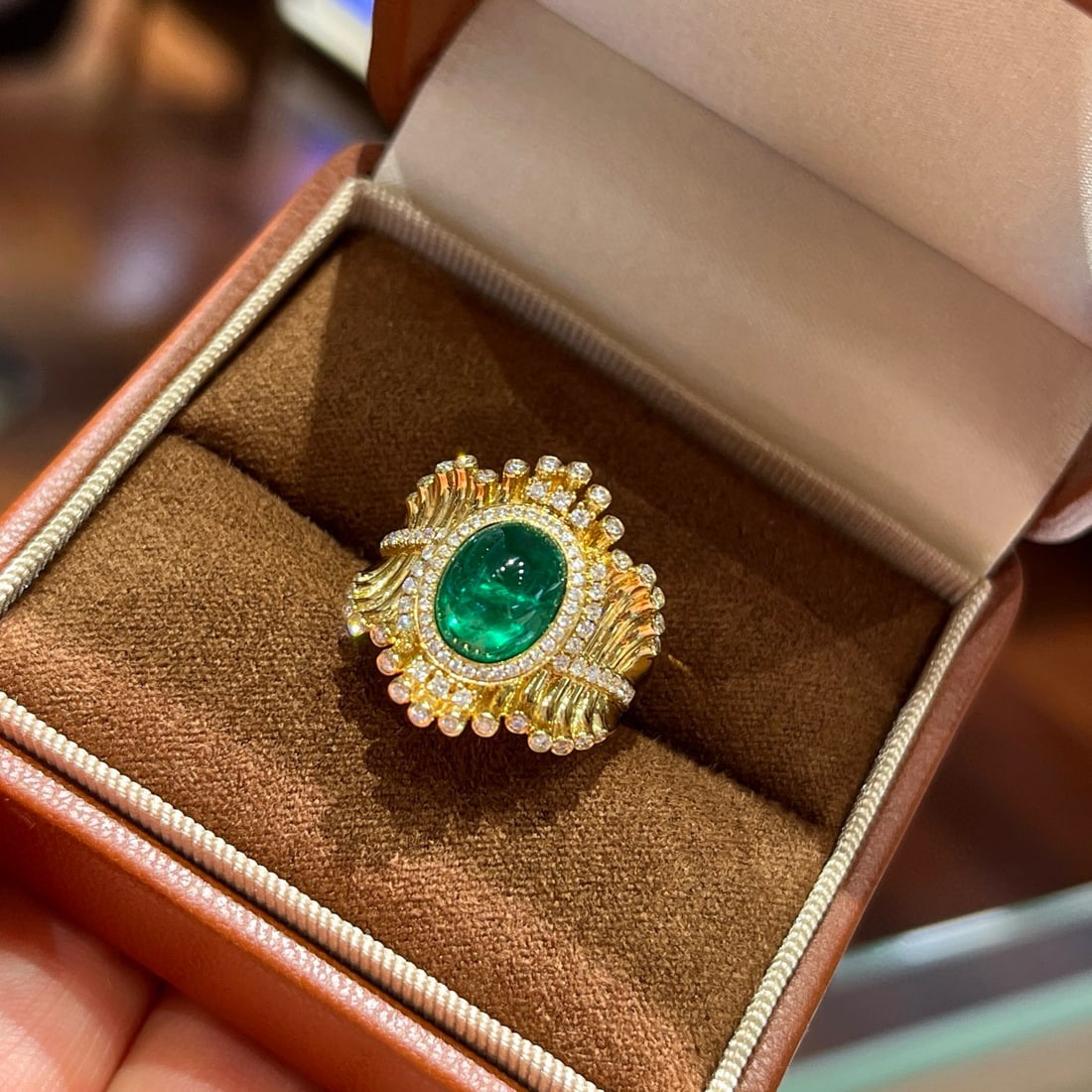 14k Gold 2.98 Ct Vivid Green Natural Emerald & Diamond Ring - 2