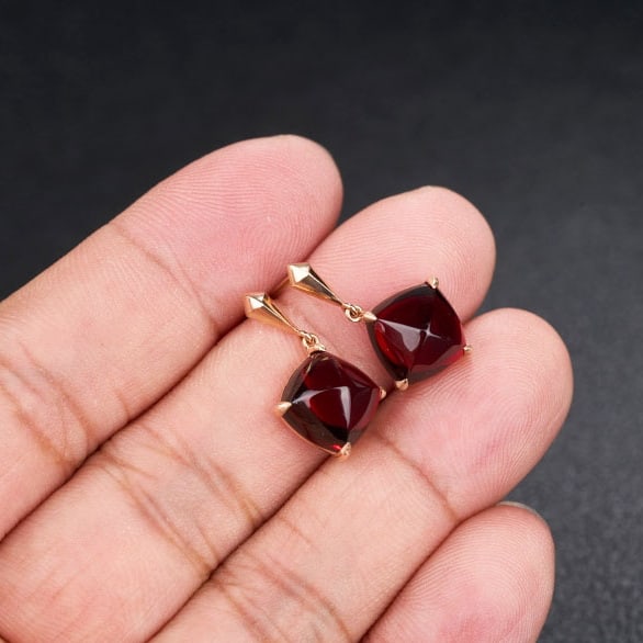 14k Gold 10.33 Ct Natural Garnet Earrings - 6