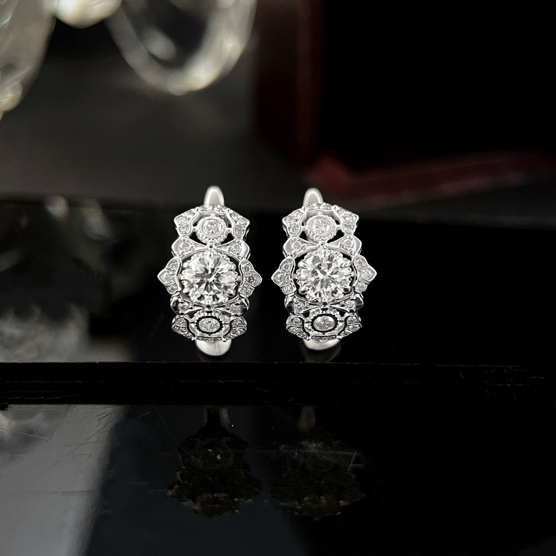 14k Gold 1.00 Ctw Natural H Diamond Earrings: Ref:231084134 // gold content:14k gold // main gemstone:diamond // shape:round // carat weight:0. 56ct // clarity grade:vs-si // color:h // treatment:natural // cut grade:g // // adjacent gemstone 2