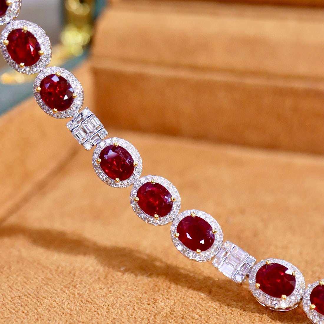 14k Gold 7.98 Ctw Vivid Red Natural Ruby & Diamond Bracelet: Ref:231084170 // gold content:14k gold // main gemstone:ruby // shape:oval // carat weight:6. 4ct // color:vivid red // treatment:natural // // adjacent gemstone 2 : diamond // shape:multiple //