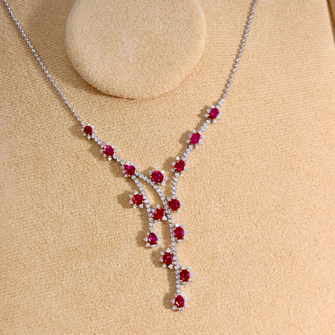 14k Gold 9.00 Ctw Natural Ruby & Diamond Necklace - 5