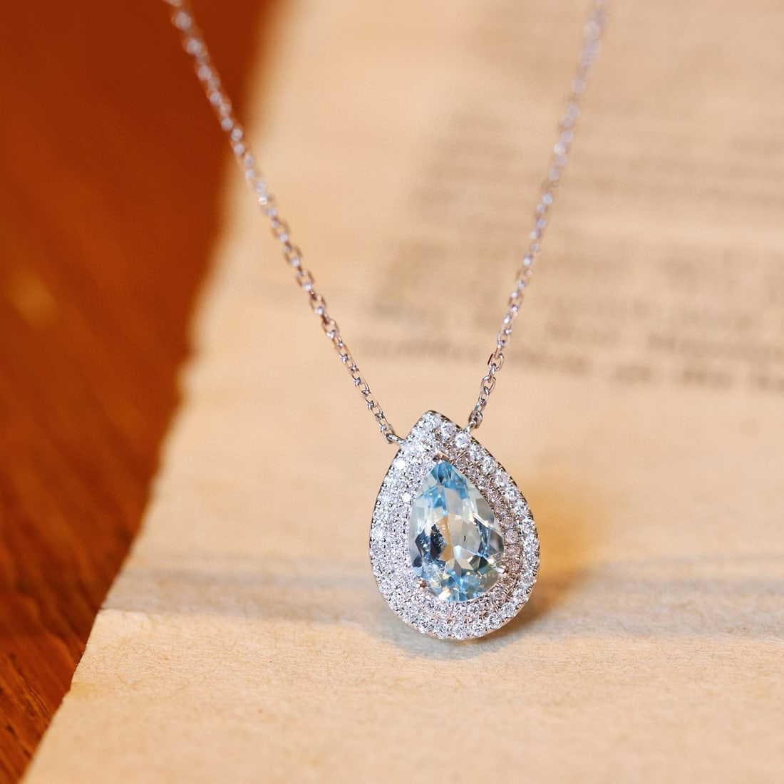14k Gold 1.35 Ctw Natural Aquamarine & Diamond Necklace: Ref:231084180 // gold content:14k gold // main gemstone:aquamarine // shape:pear // carat weight:1. 10ct // color:blue // treatment:natural // // adjacent gemstone 2 : diamond // shape:round // carat