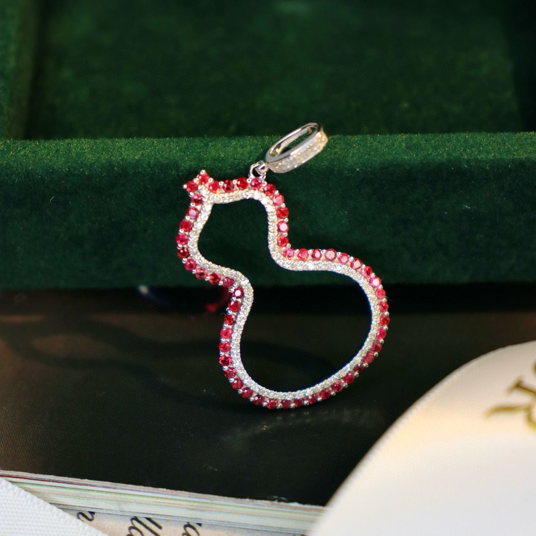 14k Gold 1.15 Ctw Natural Ruby & Diamond Pendant( Without Chain ): Ref:231084212 // gold content:14k gold // main gemstone:ruby // shape:round // carat weight:0. 85ct // color:red // treatment:natural // cut grade:g // // adjacent gemstone 2 : diamond // shape:round 