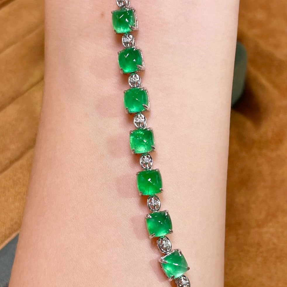 14k Gold 6.68 Ct Vivid Green Natural Emerald & Diamond Bracelet - 2
