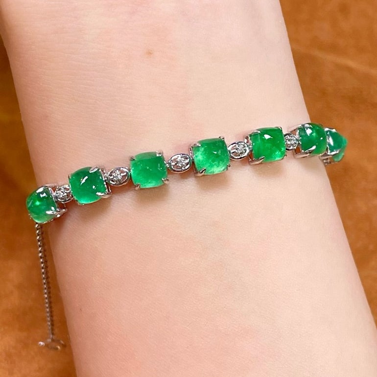 14k Gold 6.68 Ct Vivid Green Natural Emerald & Diamond Bracelet - 4