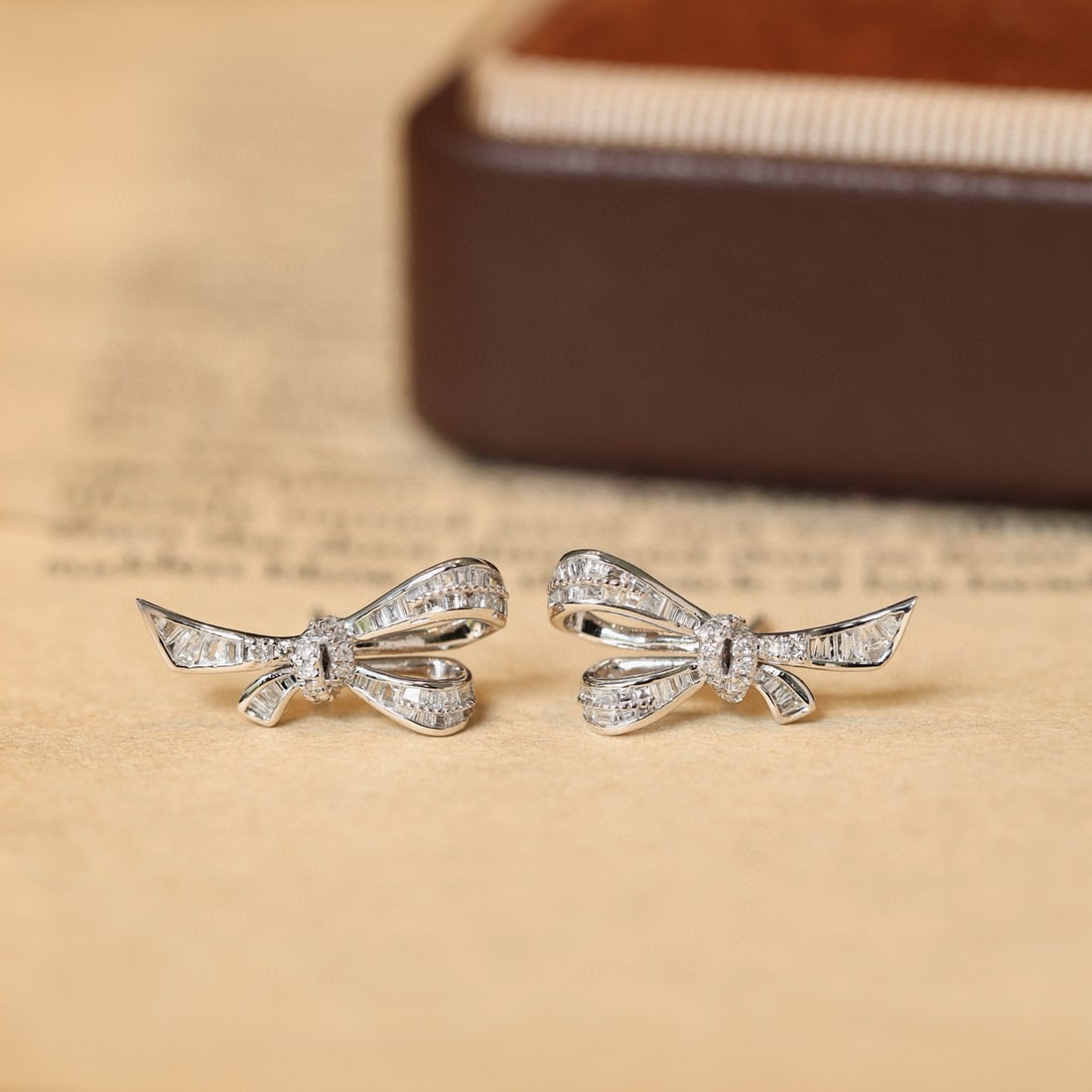 14k Gold 0.29 Ct Natural H Diamond Earrings: Ref:231084216 // gold content:14k gold // main gemstone:diamond // shape:multiple // carat weight:0. 29ct // clarity grade:vs-si // color:h // treatment:natural // Condition: New Low Estimate:
