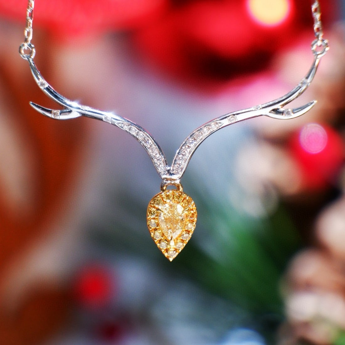 14k Gold 0.3 Ctw Natural Yellow Diamond & Diamond Necklace: Ref:231084245 // gold content:14k gold // main gemstone:yellow diamond // shape:pear // carat weight:0. 1ct // color:yellow // treatment:natural // // adjacent gemstone 2 : diamond // shape:round //
