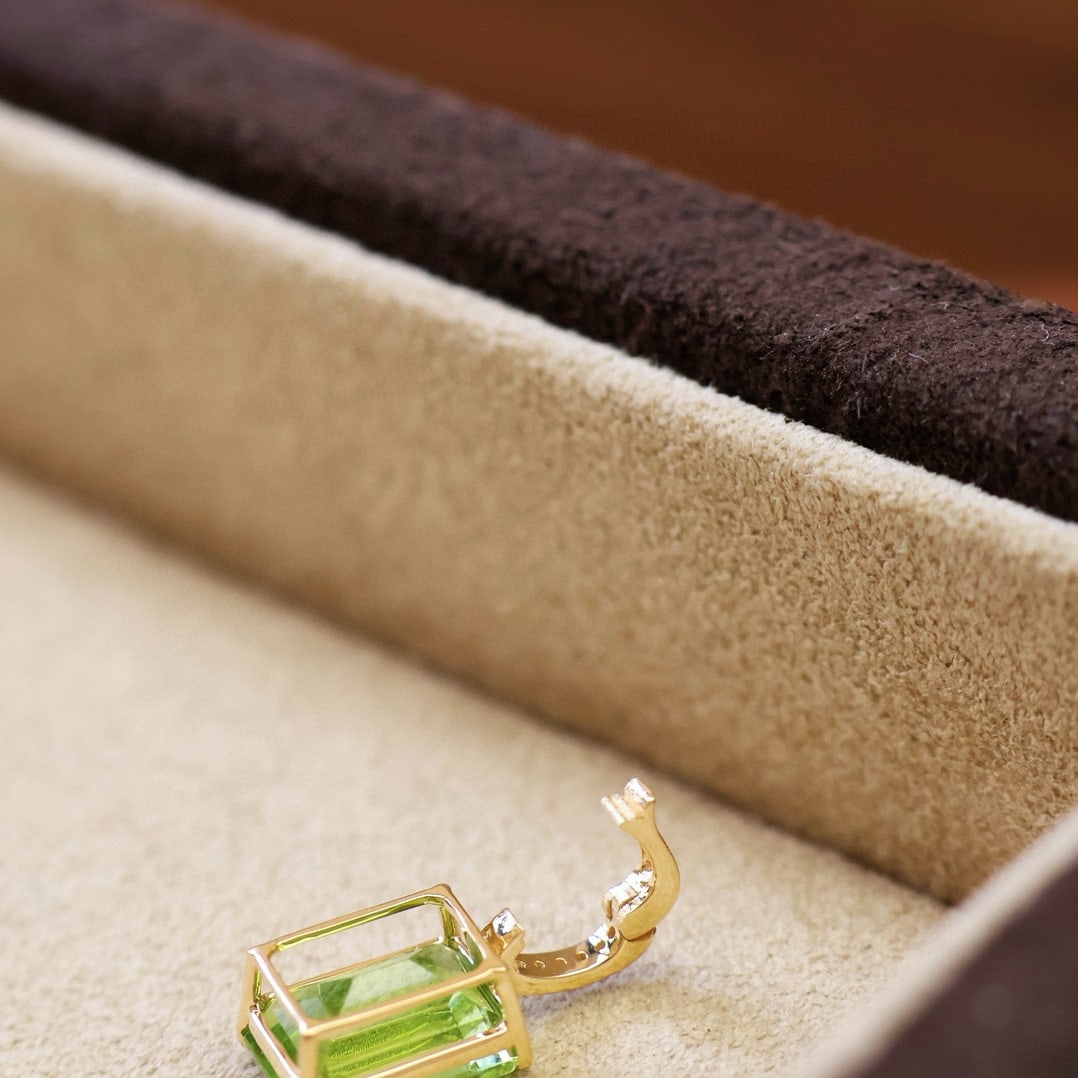 14k Gold 1.4 Ct Natural Peridot & Diamond Pendant( Without Chain ) - 4