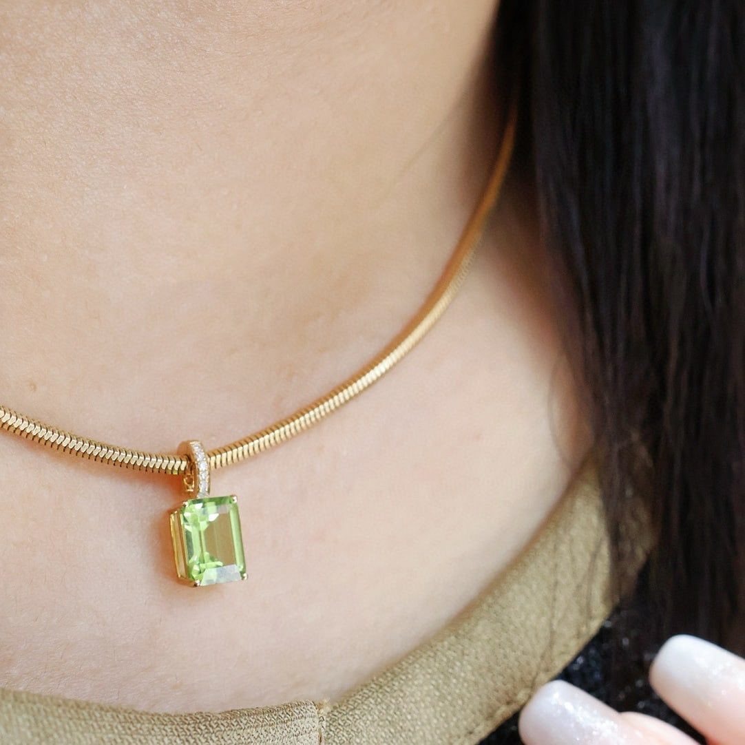 14k Gold 1.4 Ct Natural Peridot & Diamond Pendant( Without Chain ) - 5