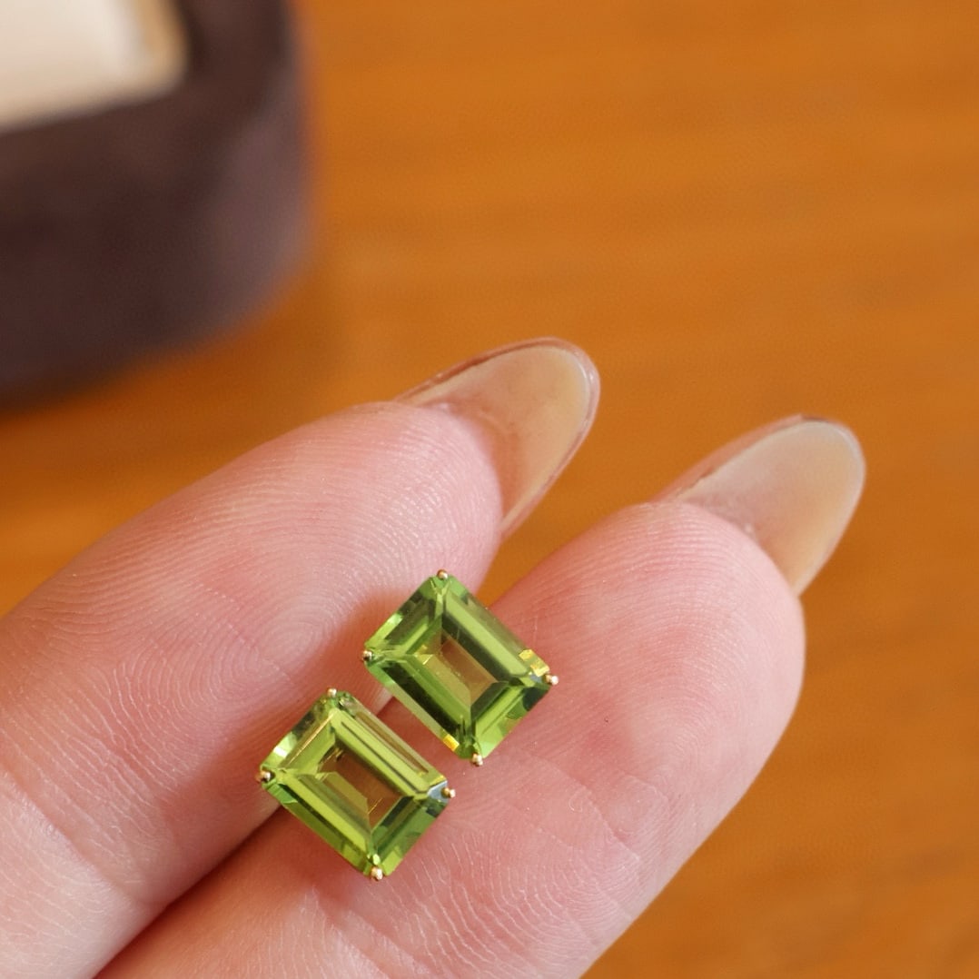 14k Gold 2.8 Ct Natural Peridot Earrings - 4