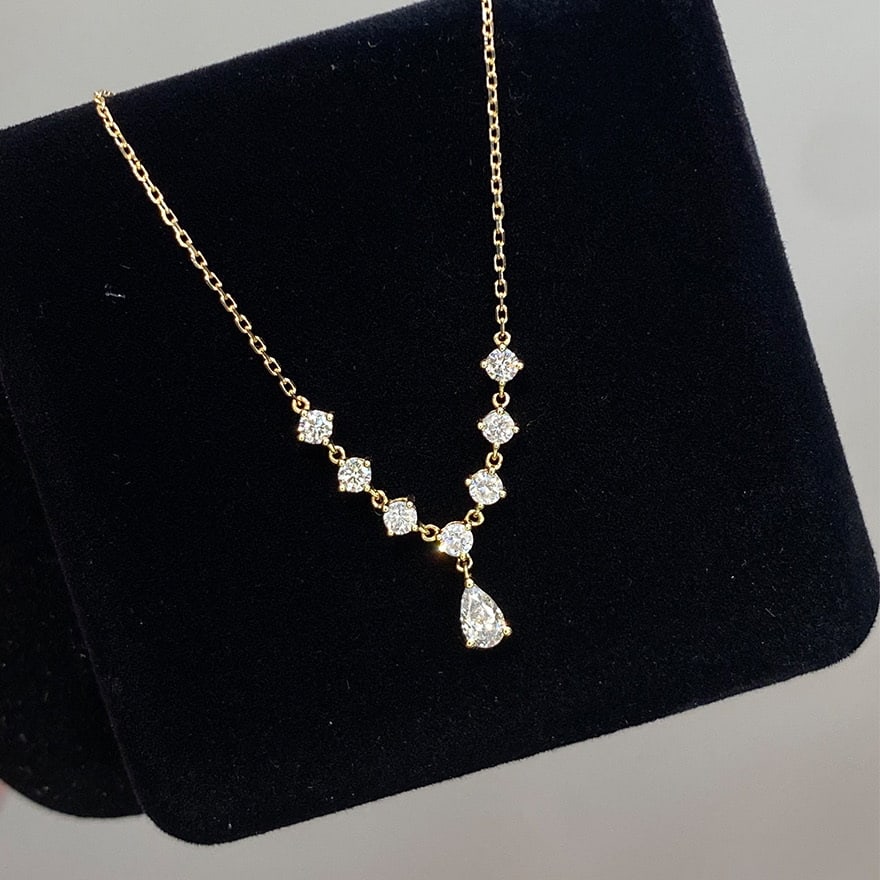 14k Gold 0.45 Ctw Natural H Diamond Necklace: Ref:231084305 // gold content:14k gold // main gemstone:diamond // shape:pear // carat weight:0. 15ct // clarity grade:vs-si // color:h // treatment:natural // // adjacent gemstone 2 : diamond //