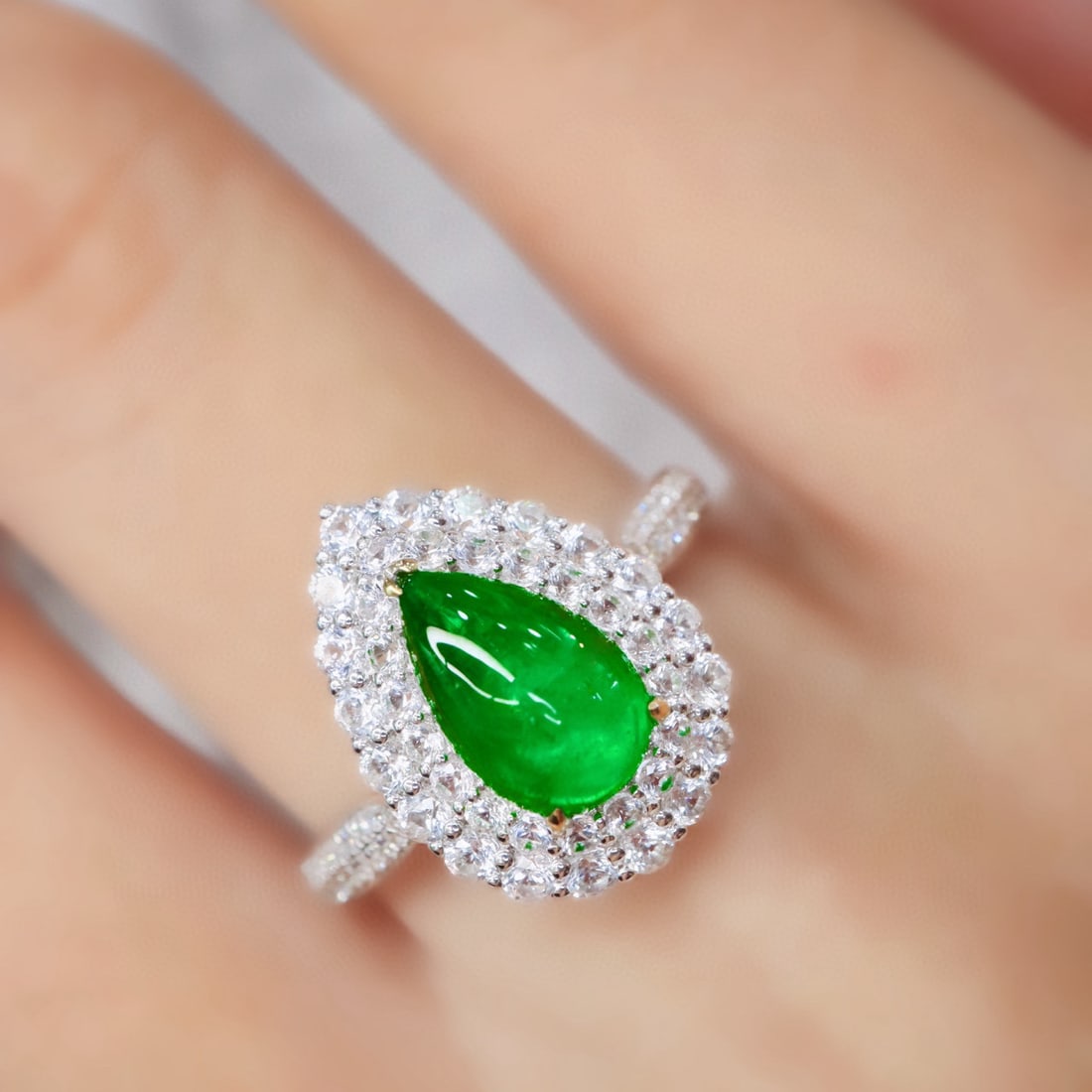 14k Gold 1.39 Ct Vivid Green Natural Emerald & Diamond Ring - 5