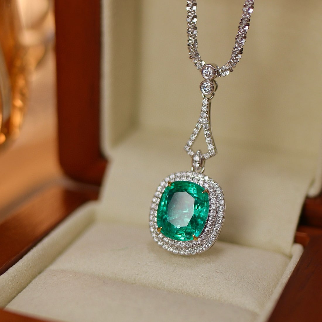 14k Gold 3.87 Ctw Vivid Green Natural Emerald & Diamond Pendant( Without Chain ): Ref:231084333 // gold content:14k gold // main gemstone:emerald // shape:cushion // carat weight:3. 36ct // color:vivid green // treatment:natural // // adjacent gemstone 2 : diamond // shape:round