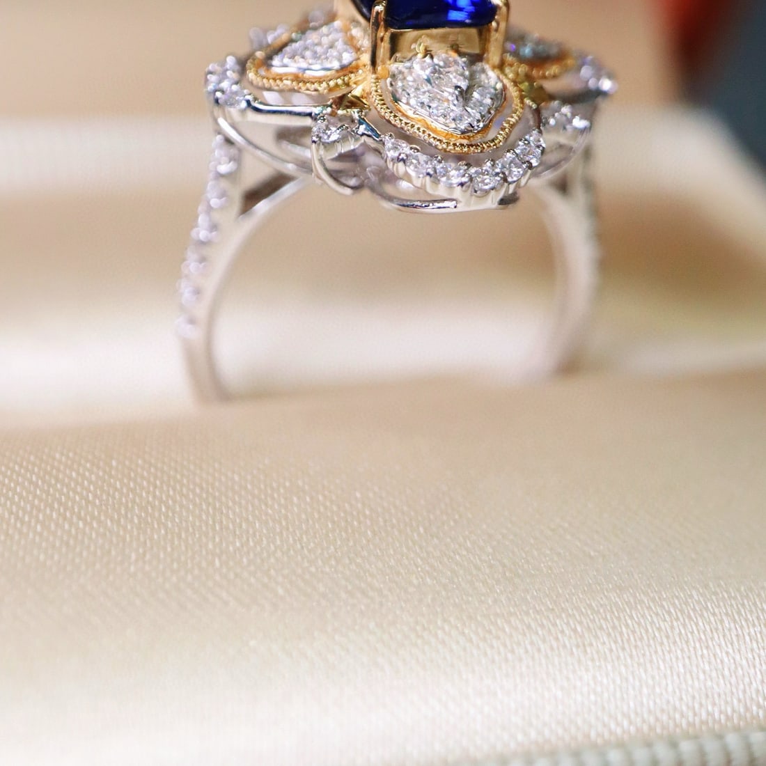14k Gold 1.76 Ctw Natural Sapphire & Diamond Ring - 3