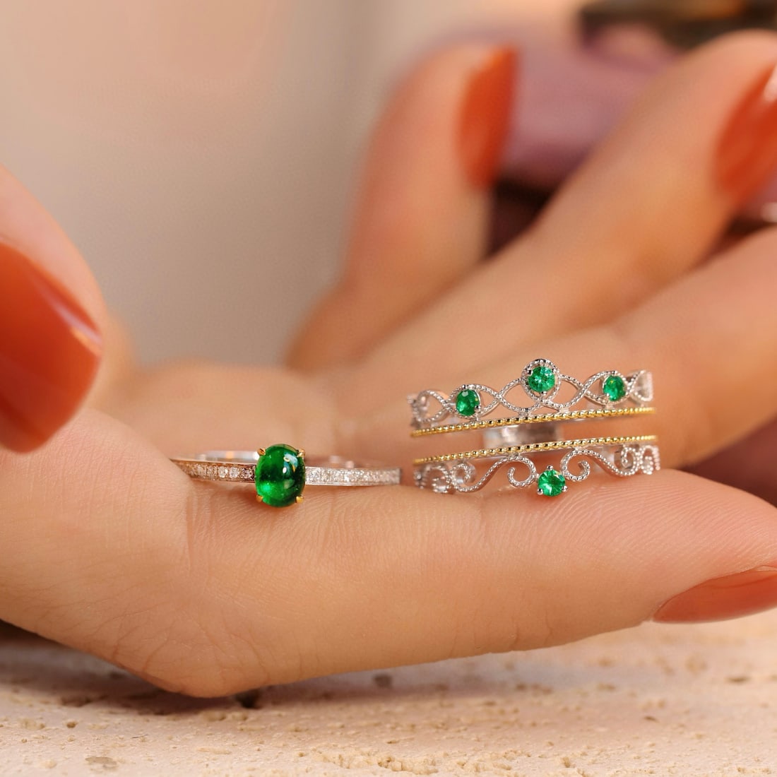 14k Gold 0.37 Ctw Vivid Green Natural Emerald & Diamond Ring - 3