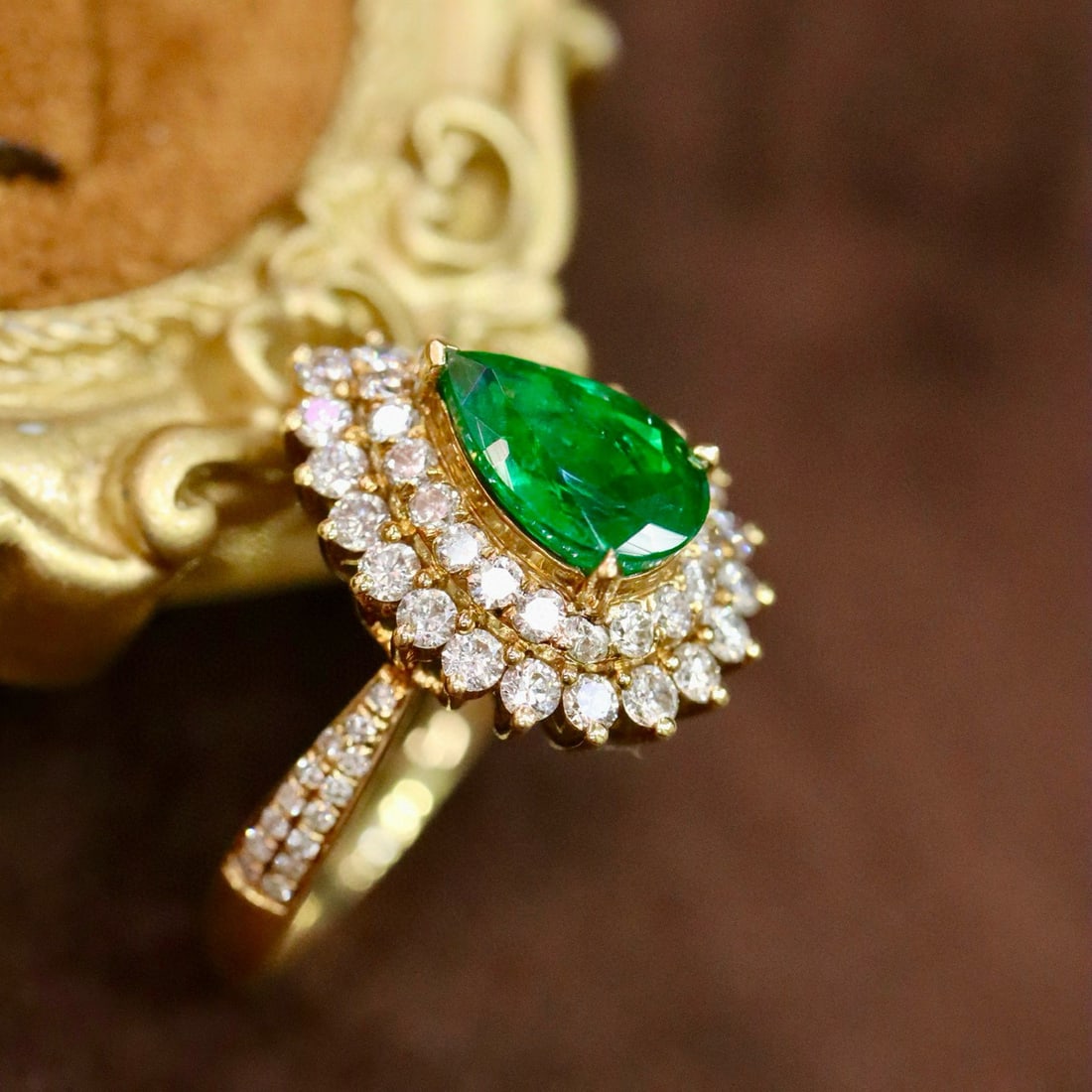 14k Gold 2.37 Ctw Vivid Green Natural Emerald & Diamond Ring - 2