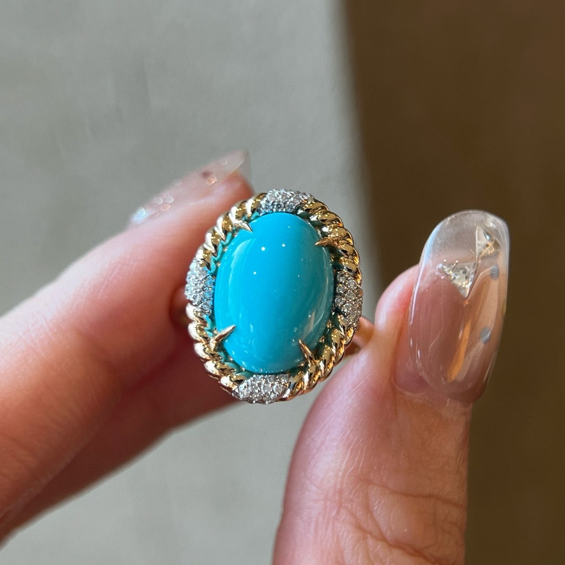 14k Gold 5.06 Ctw Natural Blue Turquoise & Diamond Ring: Ref:231084354 // gold content:14k gold // ring size:7. 25us // // main gemstone:blue turquoise // shape:oval // carat weight:4. 91ct // color:blue // treatment:natural // // adjacent gemstone 2 :