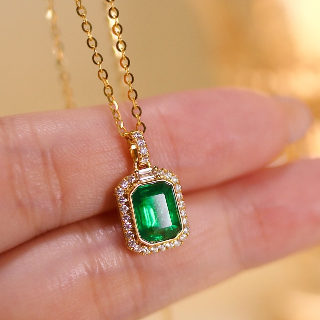 14k Gold 1.91 Ctw Vivid Green Natural Emerald & Diamond Pendant( Without Chain ) - 4