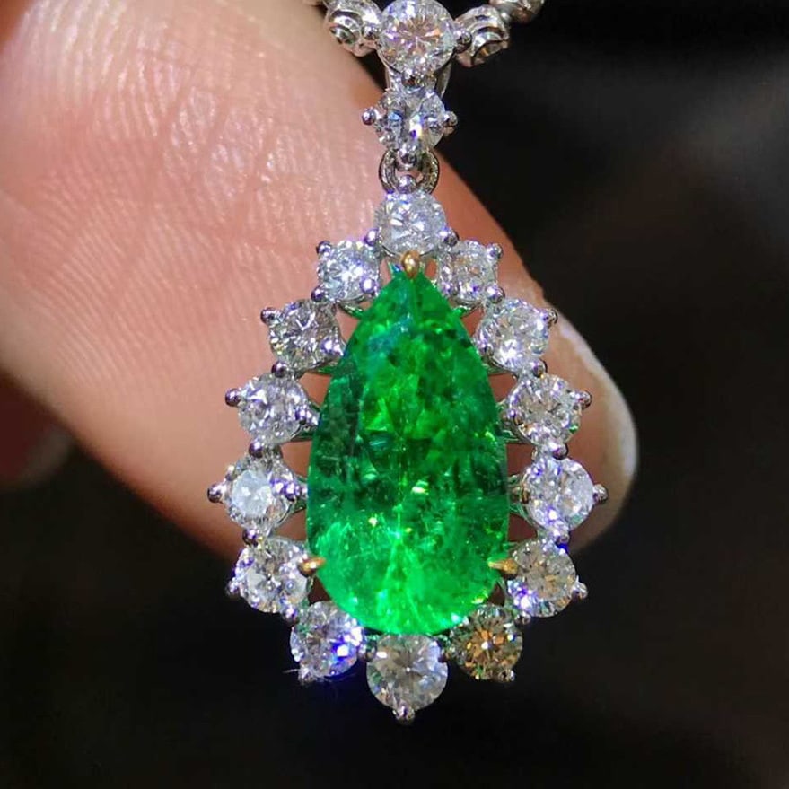 14k Gold 1.76 Ctw Vivid Green Natural Emerald & Diamond Pendant( Without Chain ) - 4