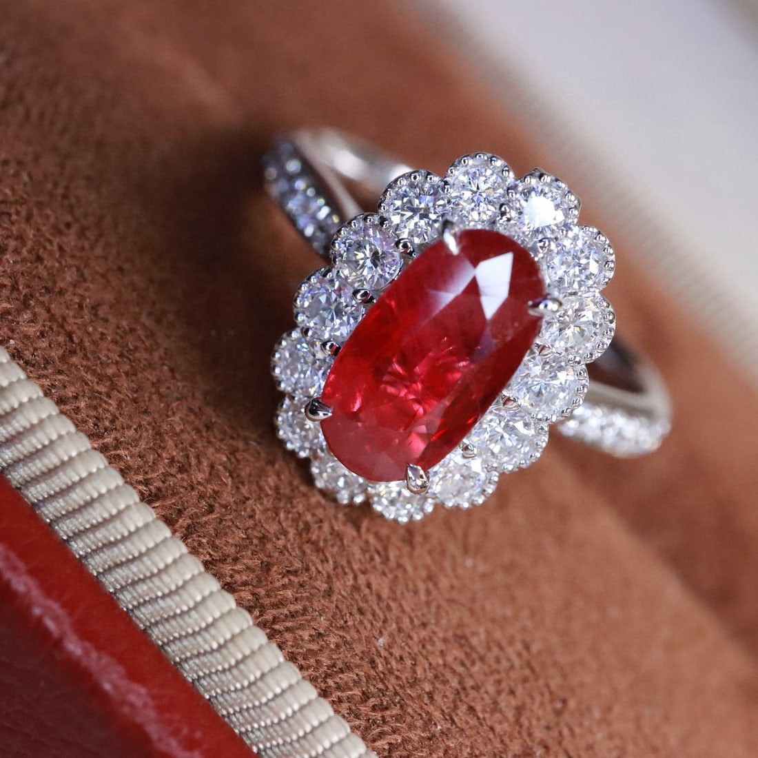 14k Gold 2.02 Ctw Vivid Red Natural Ruby & Diamond Ring: Ref:231084391 // gold content:14k gold // ring size:7. 25us // // main gemstone:ruby // shape:oval // carat weight:1. 33ct // color:vivid red // treatment:natural // // adjacent gemstone 2 : diamond