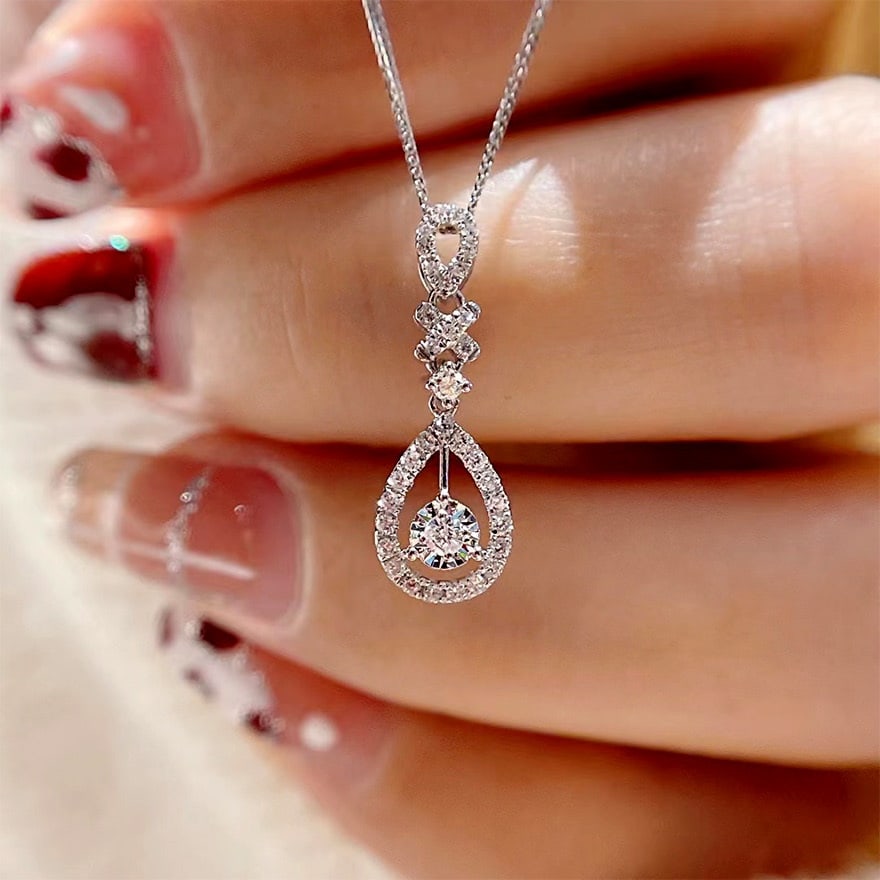 14k Gold 0.21 Ctw Natural H Diamond Necklace: Ref:231084415 // gold content:14k gold // main gemstone:diamond // shape:round // carat weight:0. 04ct // clarity grade:vs-si // color:h // treatment:natural // cut grade:g // // adjacent gemstone 2