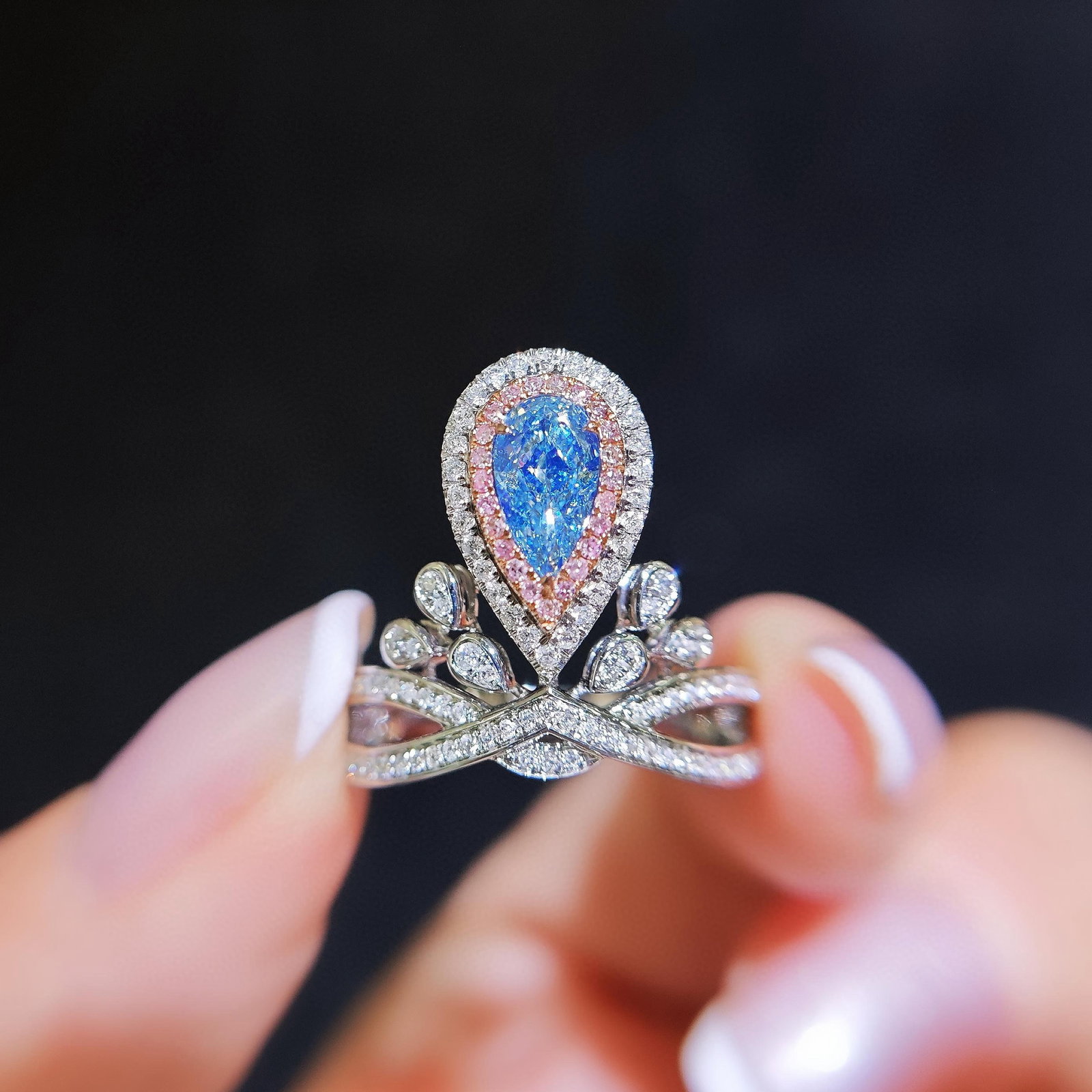 14k Gold 1.18 Ctw Natural Blue Diamond & Diamond Ring: Ref:231084440 // gold content:14k gold // ring size:7. 25us // // main gemstone:blue diamond // shape:pear // carat weight:0. 74ct // color:blue // treatment:natural // // adjacent gemstone 2 :