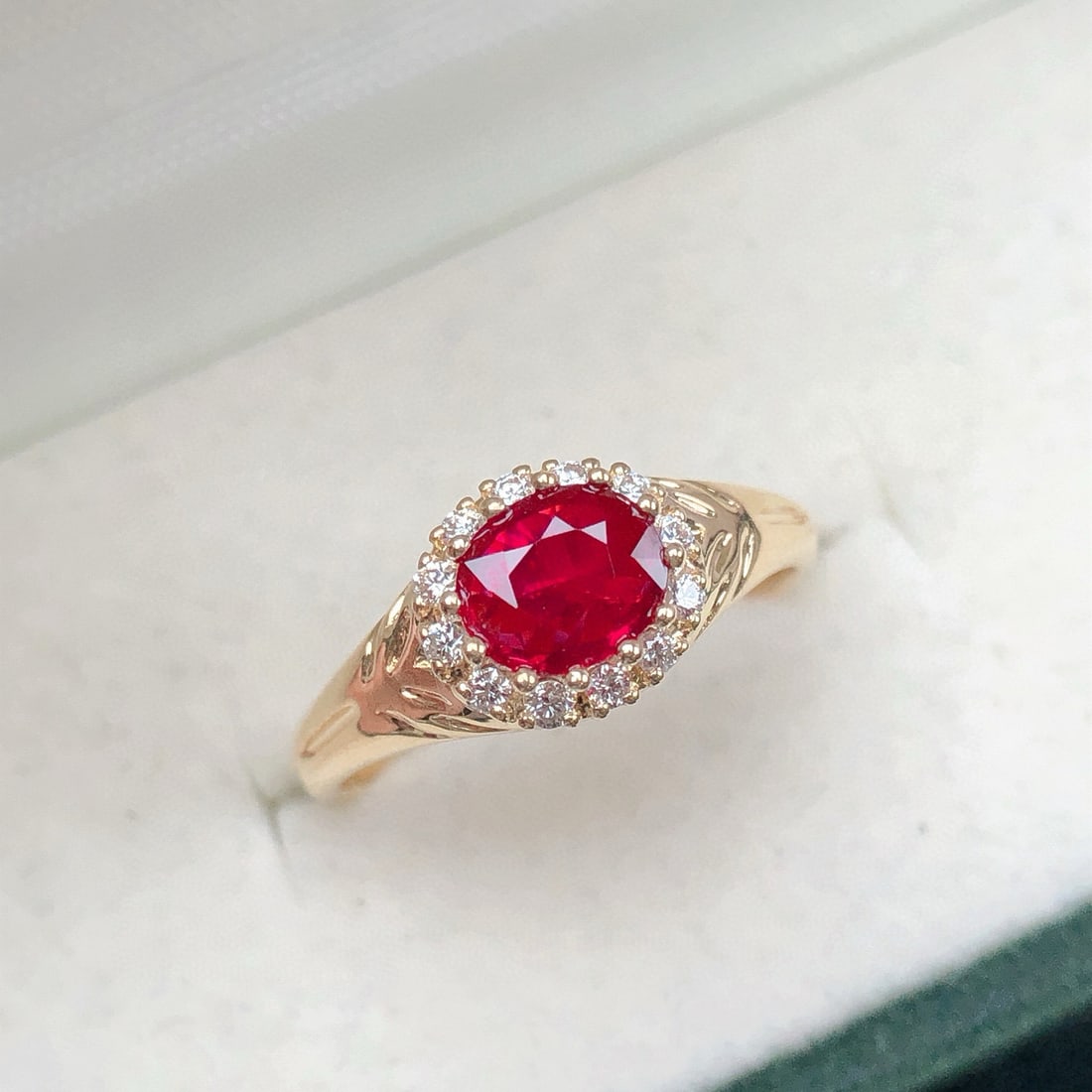 14k Gold 0.79 Ctw Vivid Red Natural Ruby & Diamond Ring: Ref:231084444 // gold content:14k gold // ring size:7. 25us // // main gemstone:ruby // shape:oval // carat weight:0. 67ct // color:vivid red // treatment:natural // // adjacent gemstone 2 : diamond