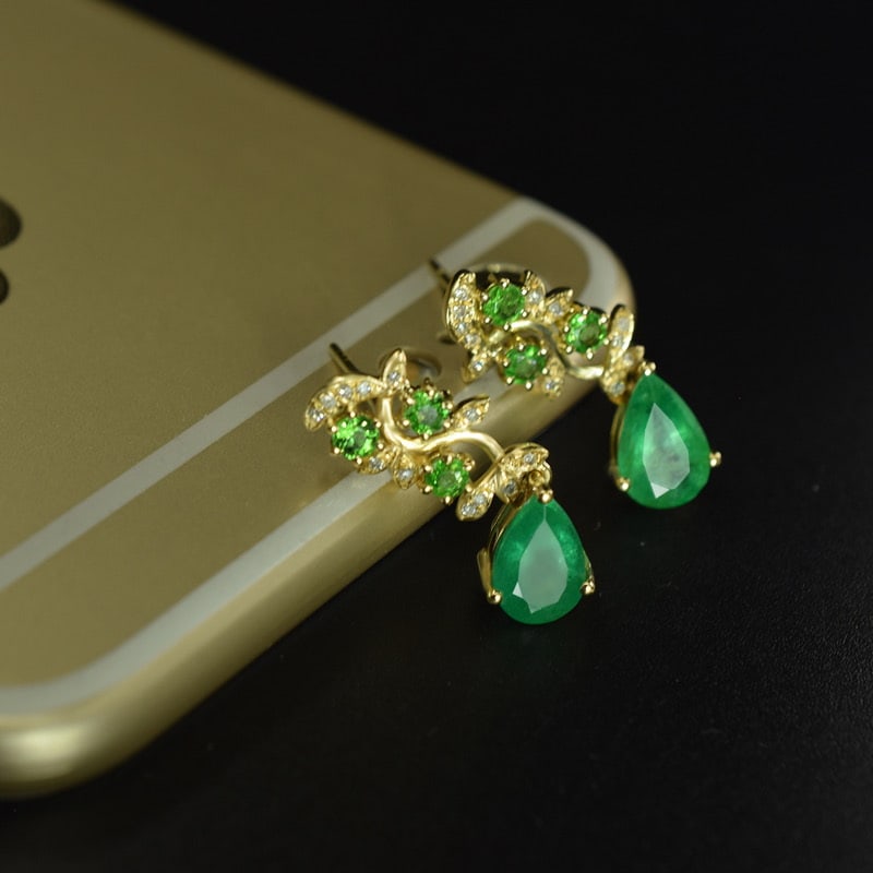 14k Gold 2.22 Ctw Natural Emerald & Diamond Earrings - 5