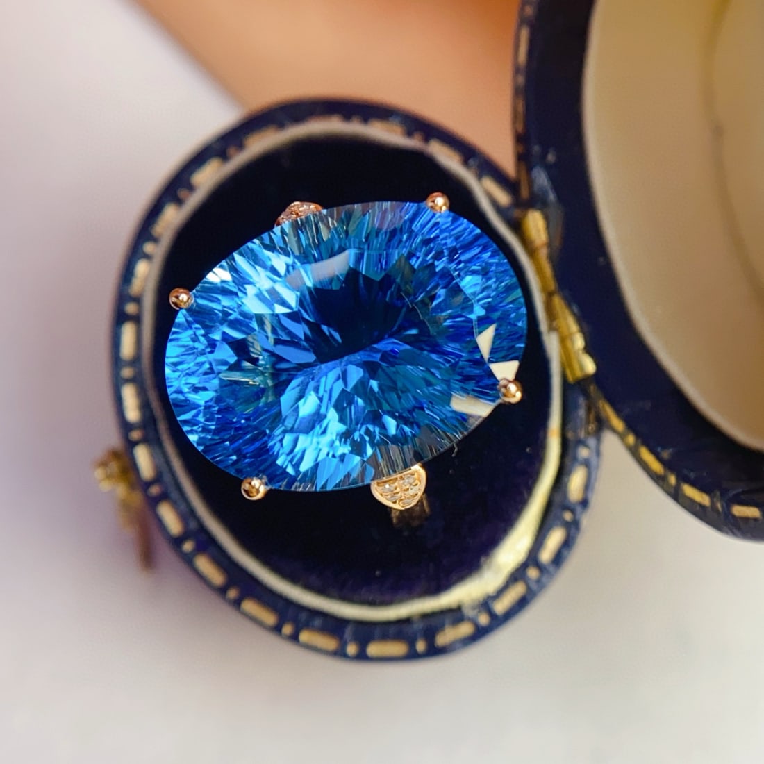 14k Gold 14.75 Ct Natural Topaz & Diamond Ring - 2