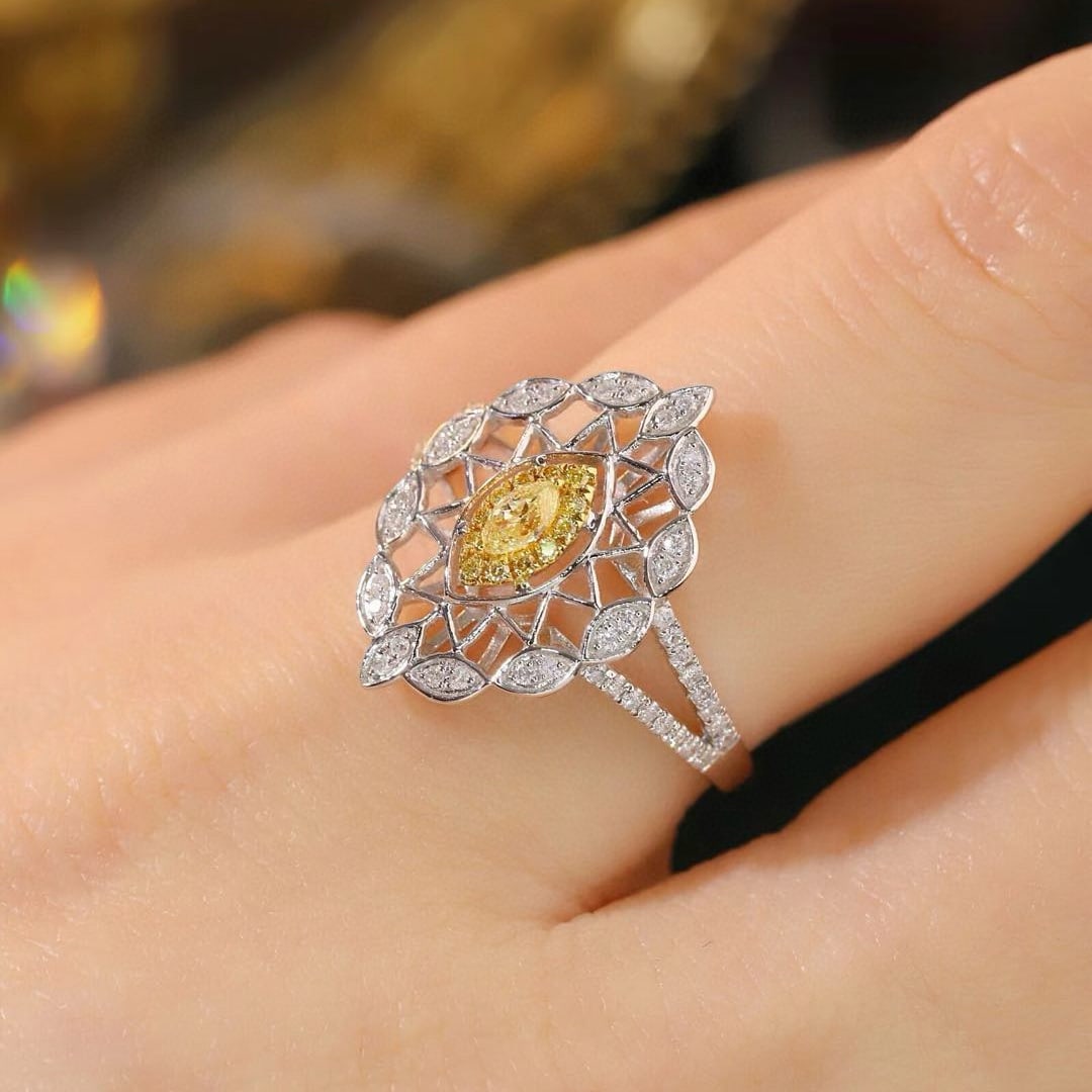 14k Gold 0.5 Ctw Natural Yellow Diamond & Diamond Ring - 8