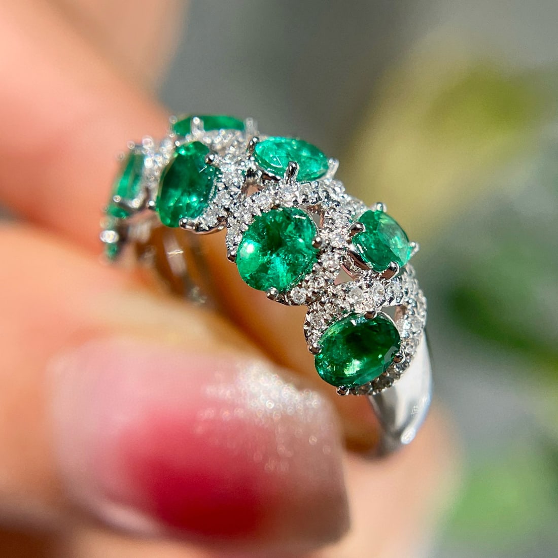 14k Gold 1.2 Ct Vivid Green Natural Emerald & Diamond Ring - 7